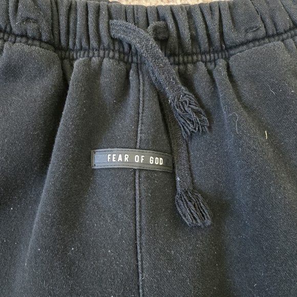 Fear of God Essentials Black Color Sweatpants size Small - Picture 9 of 16